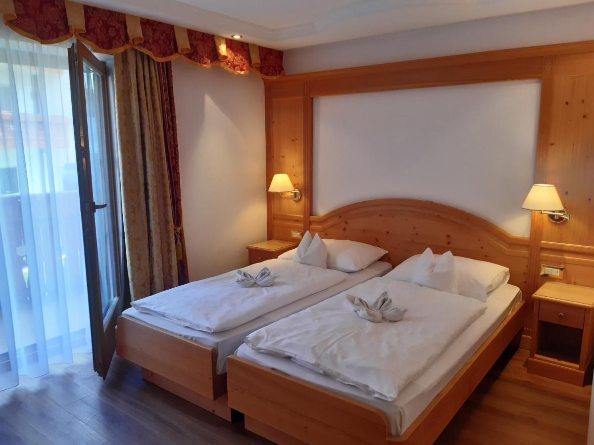 Garni Franca B&B Selva di Val Gardena Exterior foto