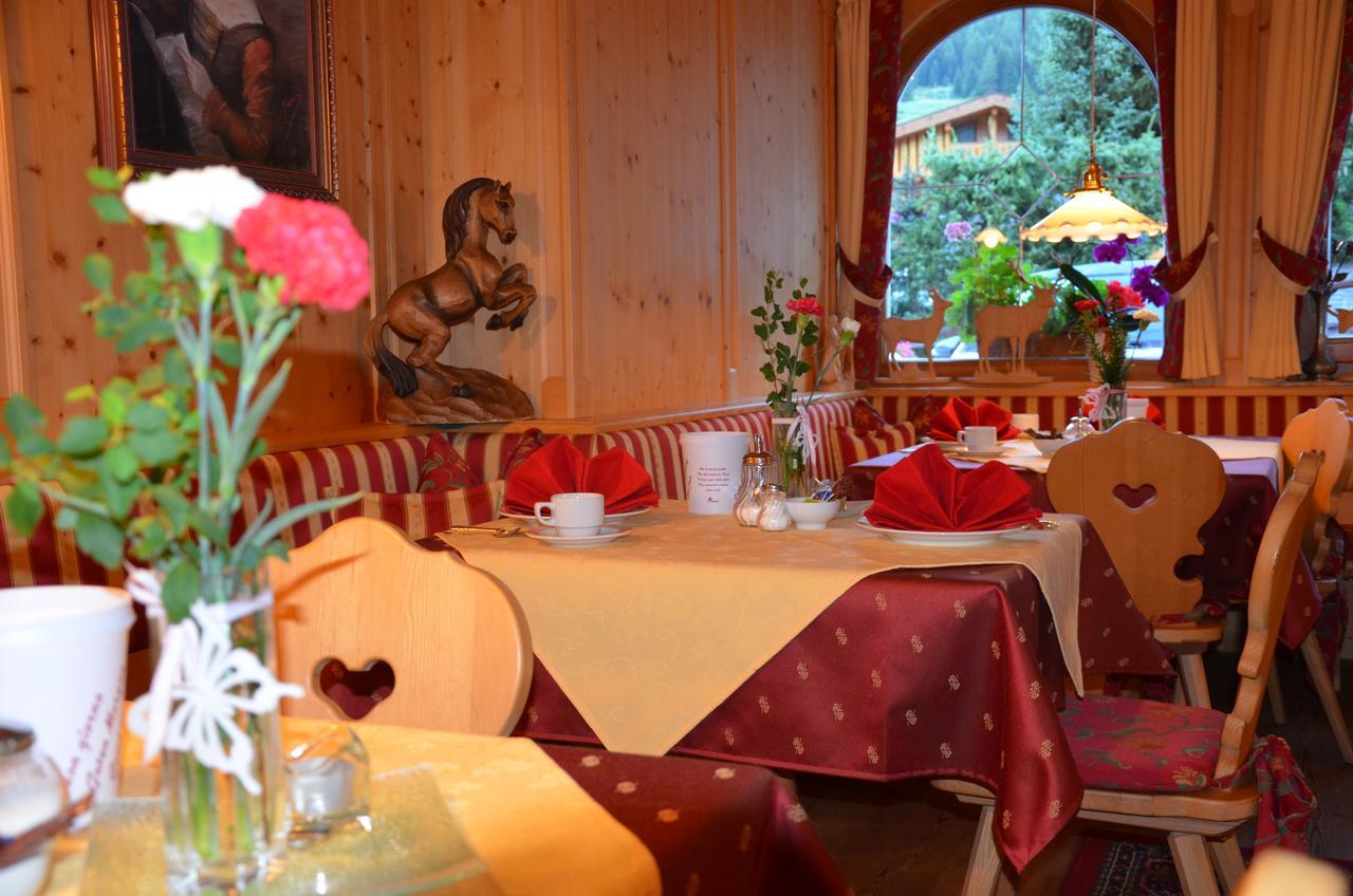 Garni Franca B&B Selva di Val Gardena Exterior foto